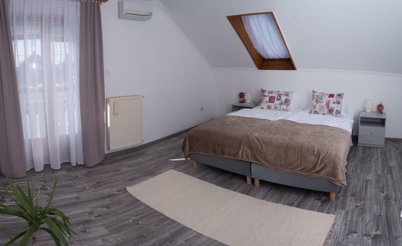 Nefelejcs Vendeghaz Hotell Toalmas Eksteriør bilde